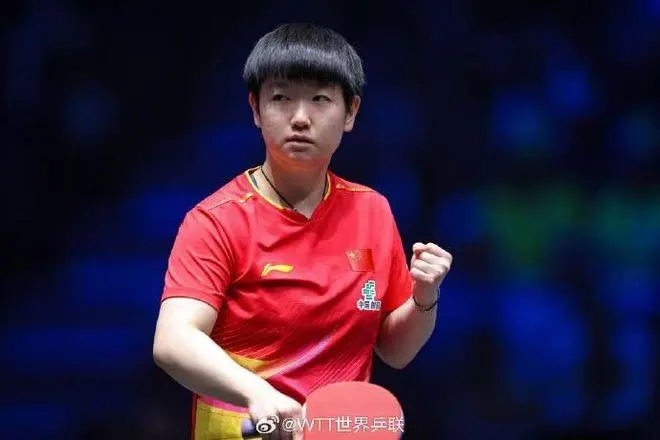 国乒主力孙颖莎王曼昱抵达乌鲁木齐备战WTT赛事