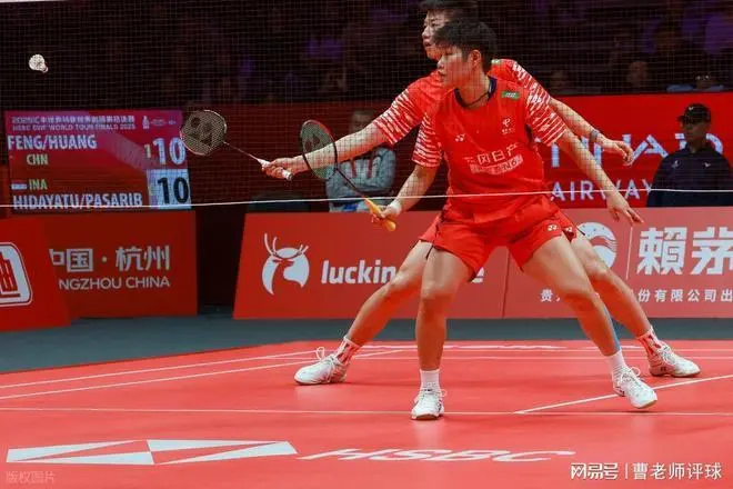 "凤凰组合决胜局逆转获胜 赛季85%胜率展现羽毛球混双实力"