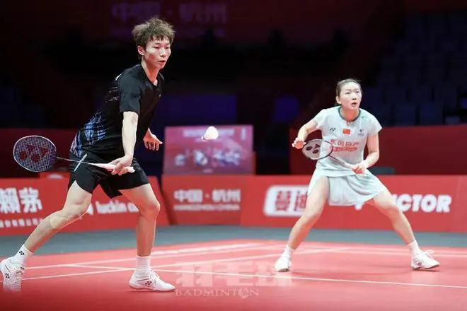 国羽队员刘雨辰黄雅琼助阵梁王组合 总决赛前开展适应性训练