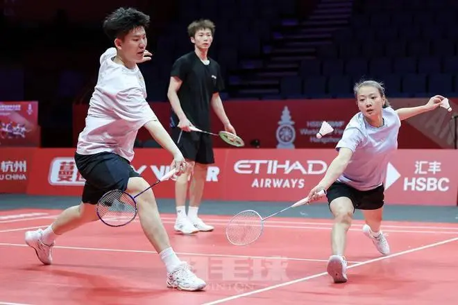 国羽队员刘雨辰黄雅琼助阵梁王组合 总决赛前开展适应性训练